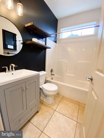 936 WETHERBURN DR, York, PA 17404