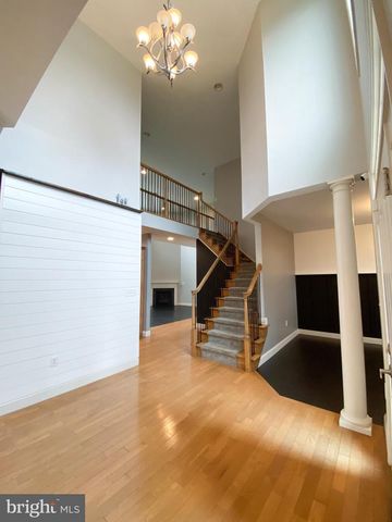 936 WETHERBURN DR, York, PA 17404