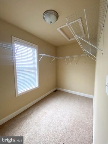 936 WETHERBURN DR, York, PA 17404