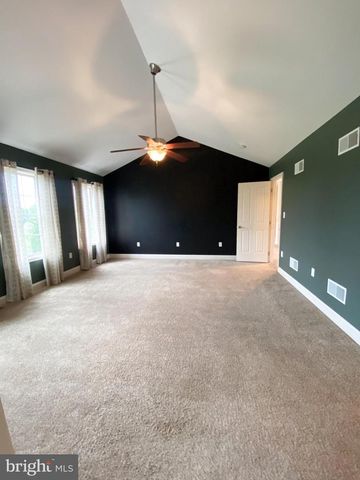 936 WETHERBURN DR, York, PA 17404