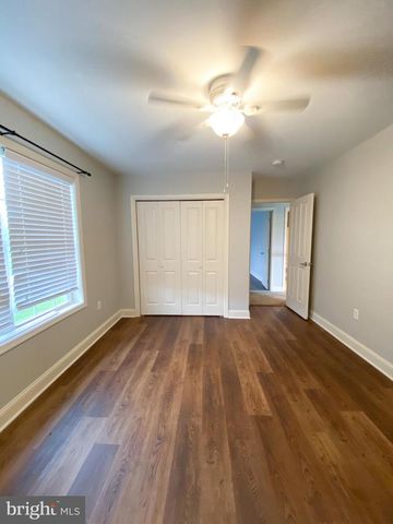 936 WETHERBURN DR, York, PA 17404