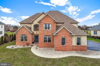 936 WETHERBURN DR, York, PA 17404
