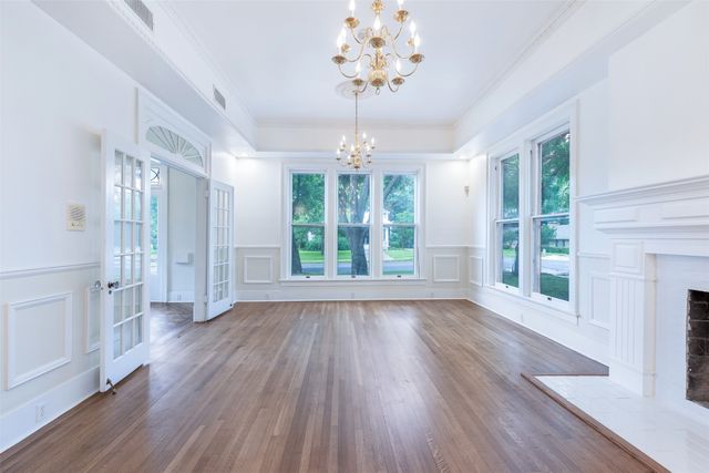 721 W Washington Street, Sherman, TX 75092