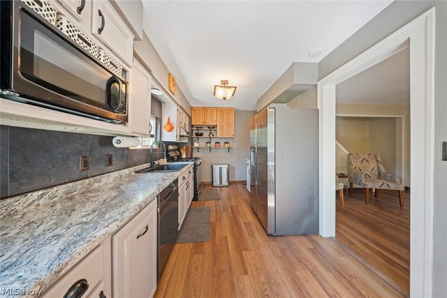 4011 Behrwald Avenue, Cleveland, OH 44109