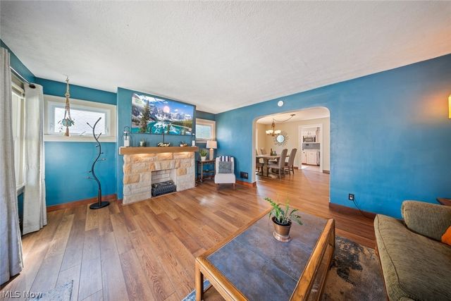 4011 Behrwald Avenue, Cleveland, OH 44109