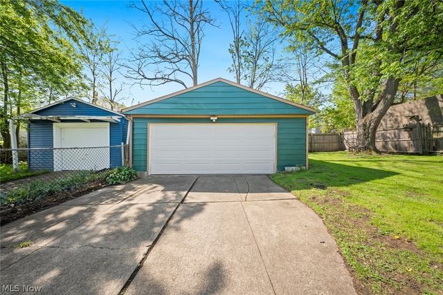 4011 Behrwald Avenue, Cleveland, OH 44109