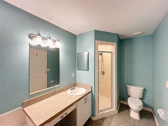 323 FOX LAKE DRIVE, Lakeland, FL 33809