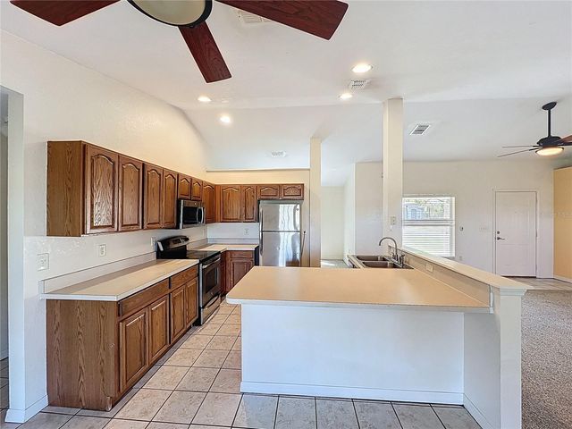 323 FOX LAKE DRIVE, Lakeland, FL 33809