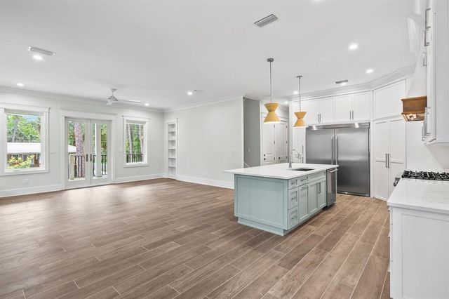 910 Lavigne Place, Dauphin Island, AL 36528