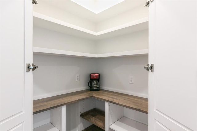 910 Lavigne Place, Dauphin Island, AL 36528