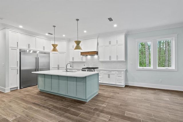 910 Lavigne Place, Dauphin Island, AL 36528