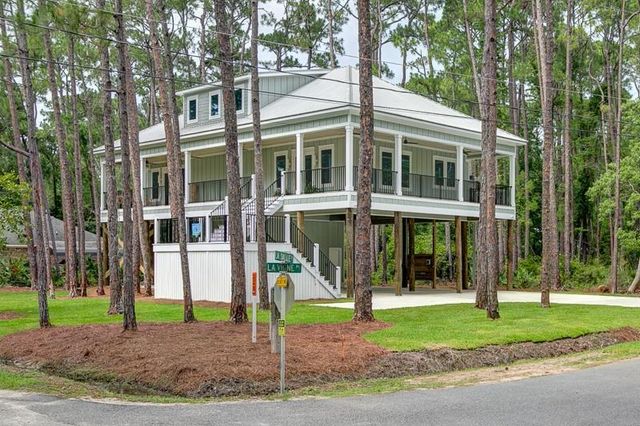 910 Lavigne Place, Dauphin Island, AL 36528