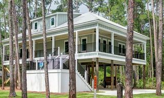910 Lavigne Place, Dauphin Island, AL 36528