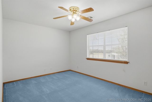 16292 S 337th East Avenue, Porter, OK 74454