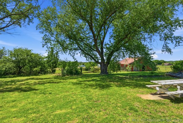 16292 S 337th East Avenue, Porter, OK 74454