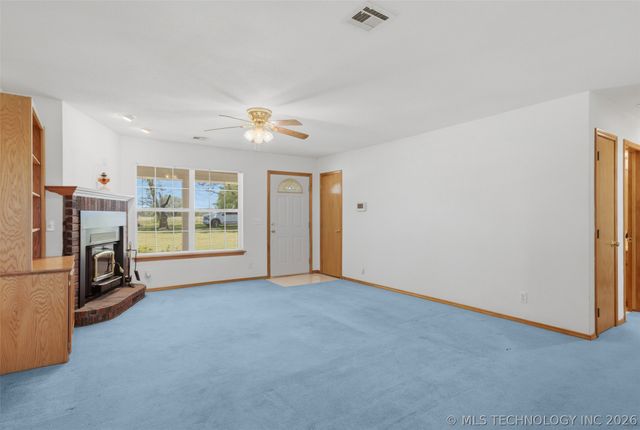 16292 S 337th East Avenue, Porter, OK 74454