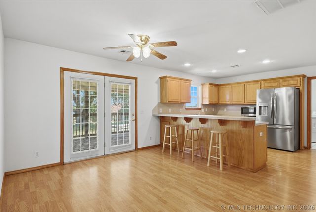 16292 S 337th East Avenue, Porter, OK 74454