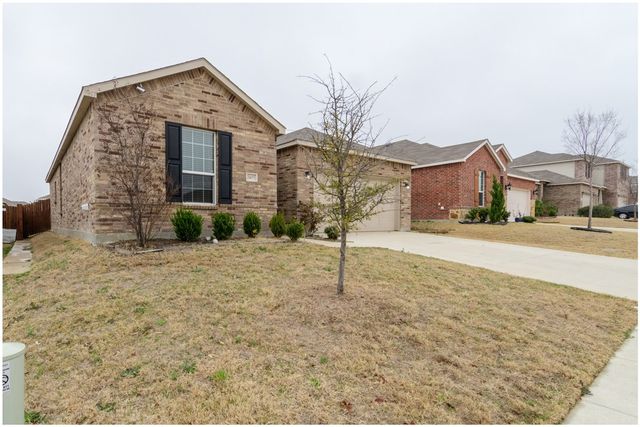 2405 Gelbray Place, Fort Worth, TX 76131