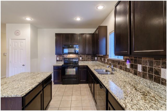 2405 Gelbray Place, Fort Worth, TX 76131