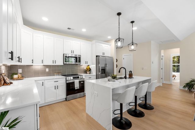 106 Cub Court, Westminster, SC 29693