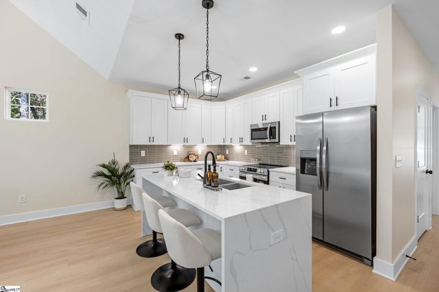 106 Cub Court, Westminster, SC 29693