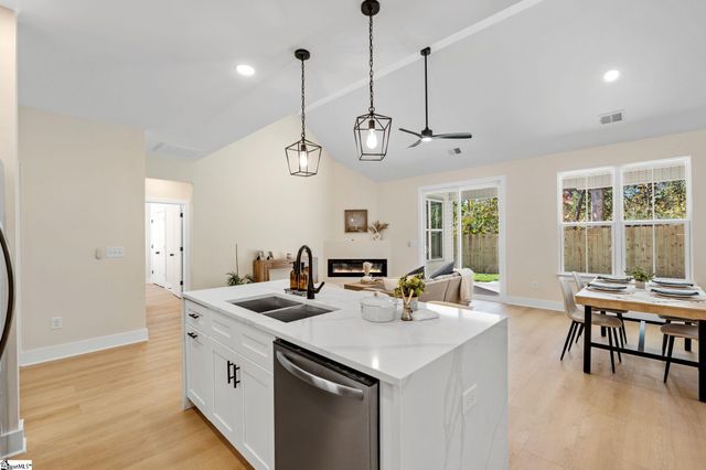 106 Cub Court, Westminster, SC 29693