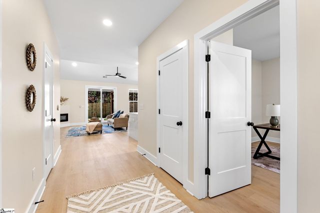 106 Cub Court, Westminster, SC 29693