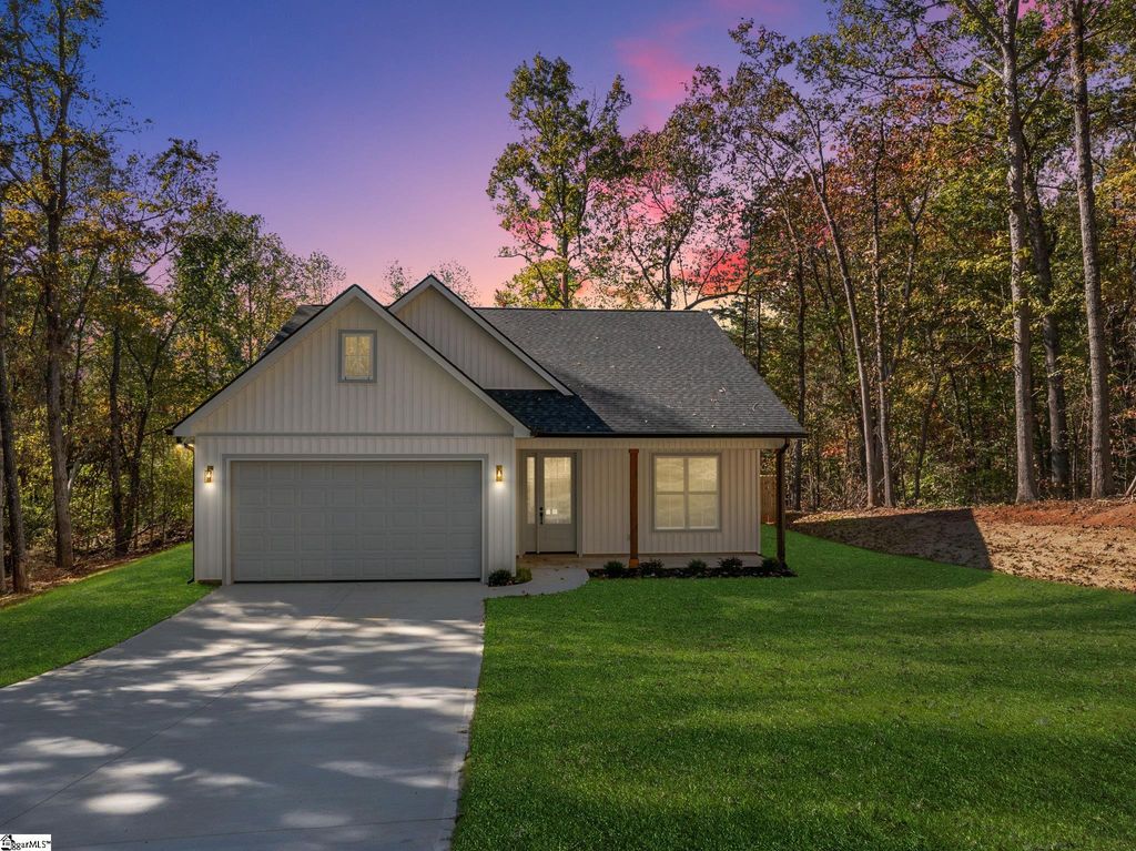 106 Cub Court, Westminster, SC 29693
