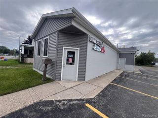 1612 Lapeer Avenue, Port Huron, MI 48060