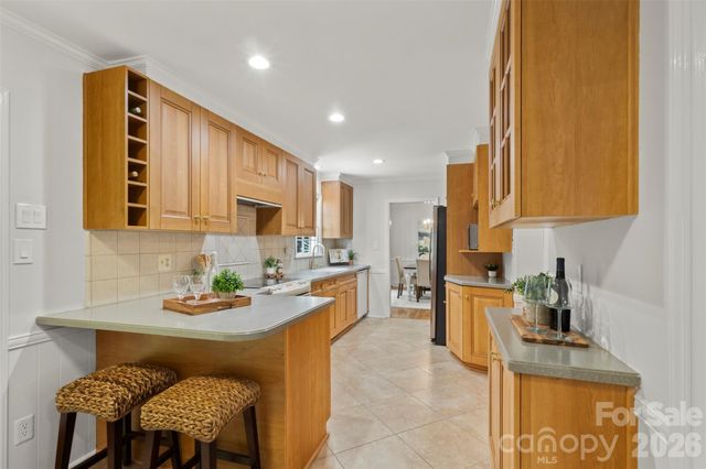 7721 Bradenton Drive, Charlotte, NC 28210