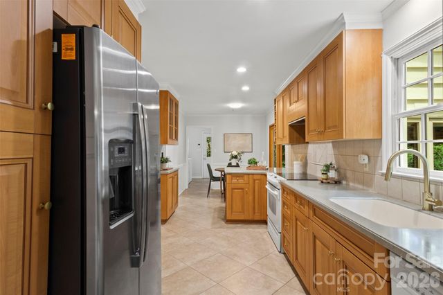 7721 Bradenton Drive, Charlotte, NC 28210