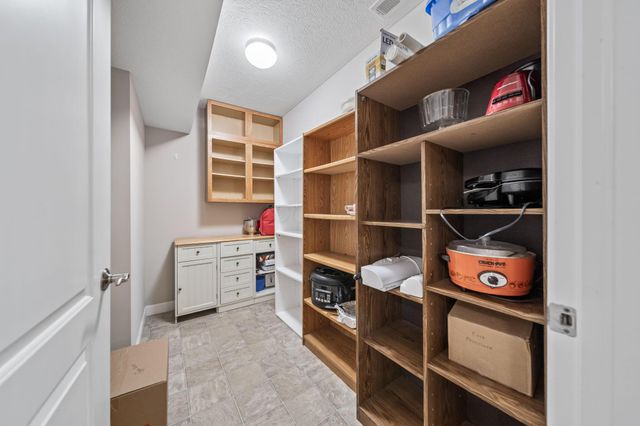 465 Hawking Drive, Galena, OH 43021