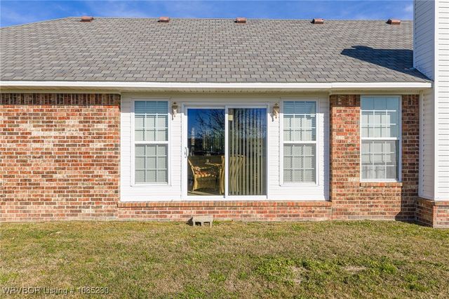 500 E Hamon Avenue, Pocola, OK 74902