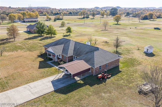 500 E Hamon Avenue, Pocola, OK 74902