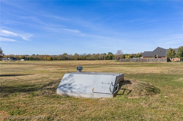 500 E Hamon Avenue, Pocola, OK 74902