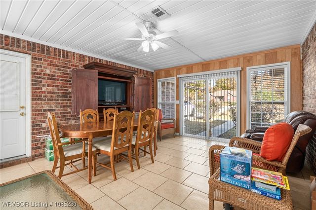 500 E Hamon Avenue, Pocola, OK 74902