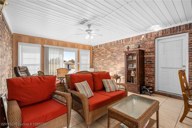 500 E Hamon Avenue, Pocola, OK 74902