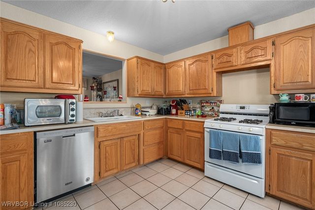 500 E Hamon Avenue, Pocola, OK 74902