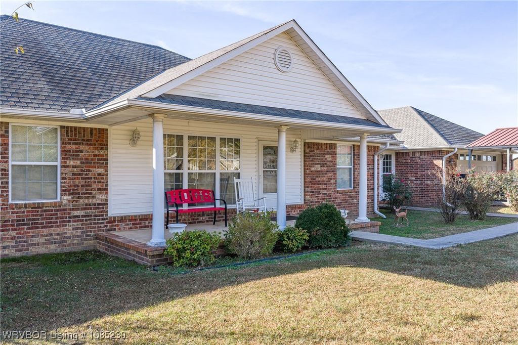 500 E Hamon Avenue, Pocola, OK 74902