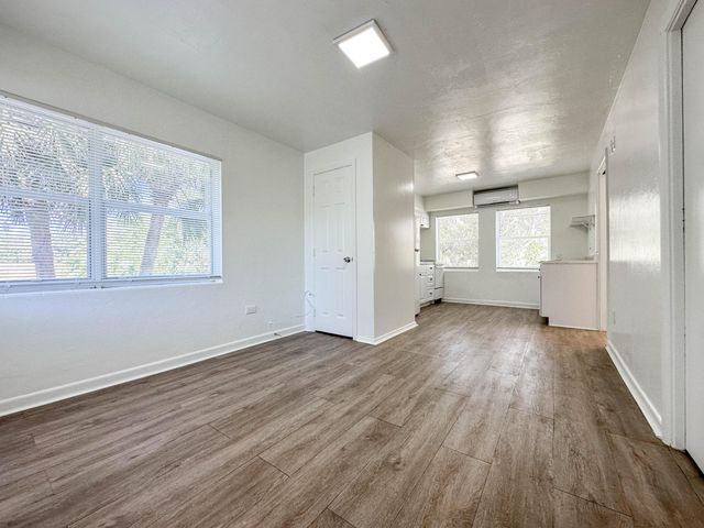 521 S FEDERAL Highway 6, Lake Worth Beach, FL 33460