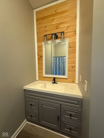 120 E Main Street, Waveland, IN 47989