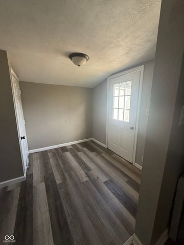 120 E Main Street, Waveland, IN 47989