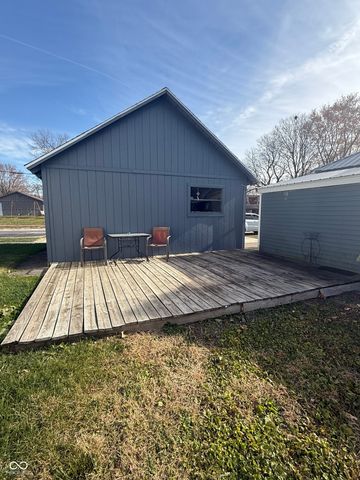 120 E Main Street, Waveland, IN 47989