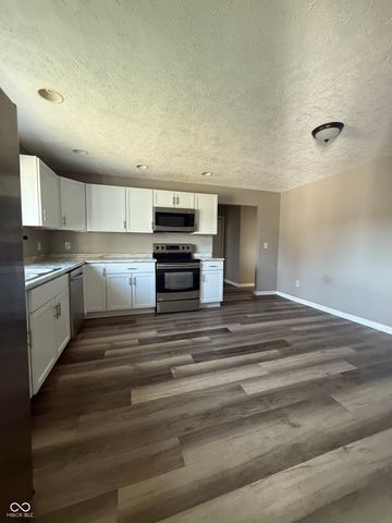 120 E Main Street, Waveland, IN 47989