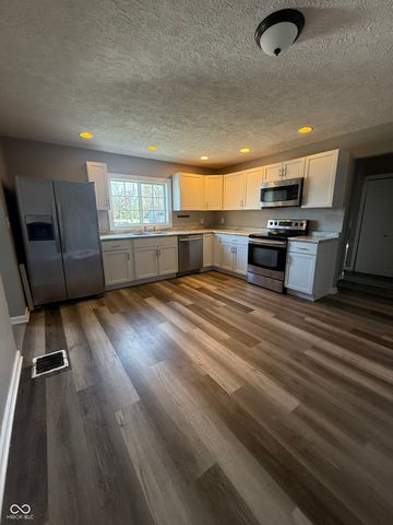 120 E Main Street, Waveland, IN 47989