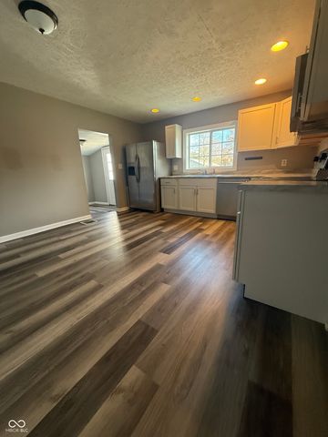 120 E Main Street, Waveland, IN 47989