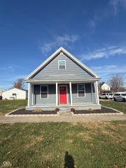 120 E Main Street, Waveland, IN 47989
