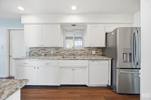 205 Carr Street, Bakersfield, CA 93309