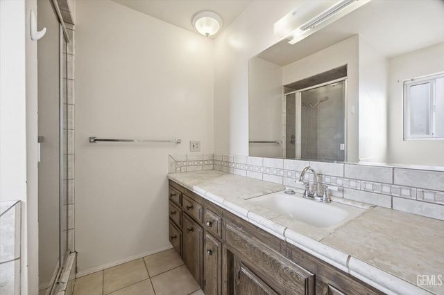 205 Carr Street, Bakersfield, CA 93309