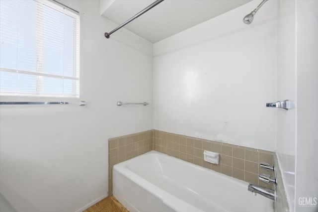 205 Carr Street, Bakersfield, CA 93309